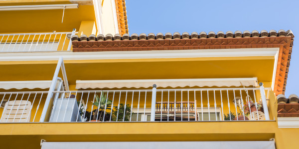 Trabajos Verticales en Fachadas de Edificios / Viviendas La Pobla de Benifassà · Restauración de Fachadas